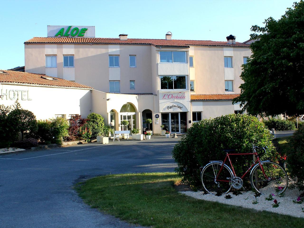 Logis Hotel Restaurant Aloe Les Herbiers Exteriér fotografie