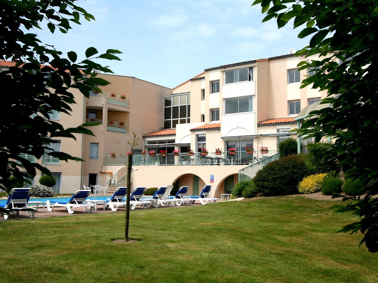 Logis Hotel Restaurant Aloe Les Herbiers Exteriér fotografie