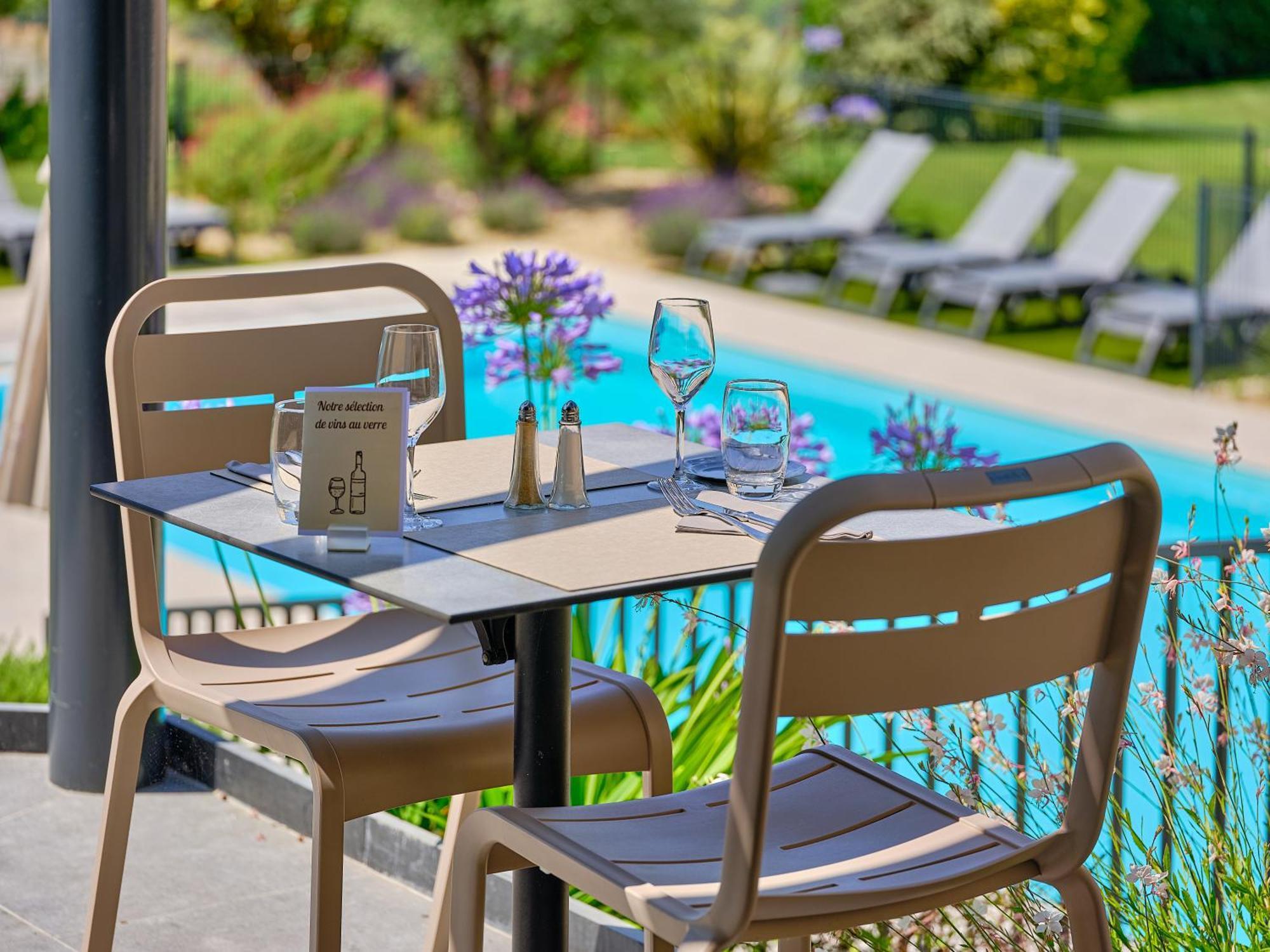 Logis Hotel Restaurant Aloe Les Herbiers Exteriér fotografie