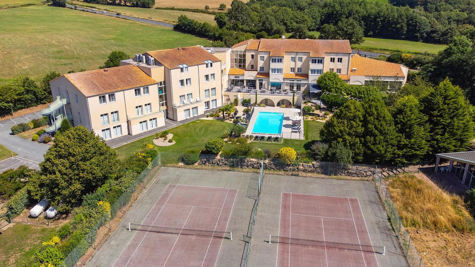 Logis Hotel Restaurant Aloe Les Herbiers Exteriér fotografie